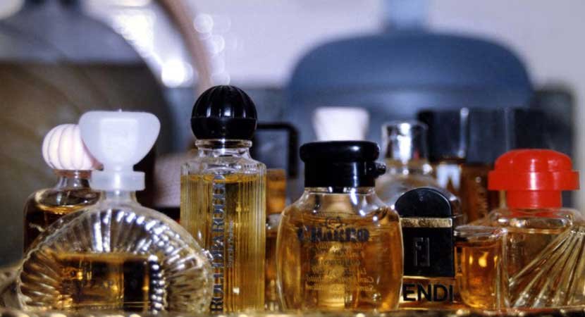 Perfumes Stores in Tour Guide Services